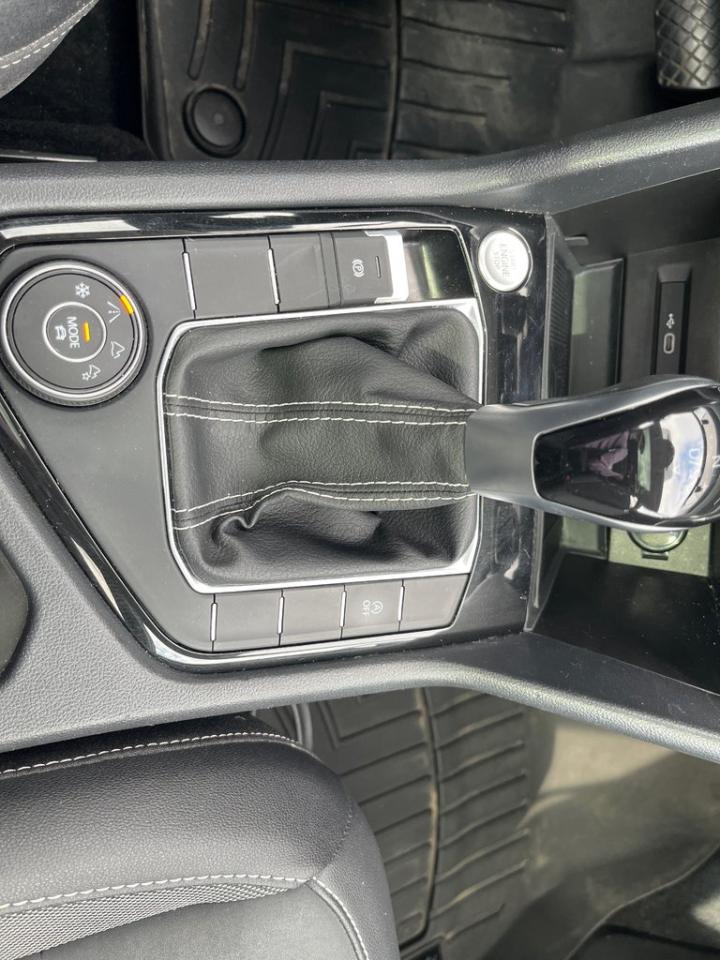 2023 Volkswagen Taos Comfortline 1.5T 7sp at DSG w/ Tip 4M EOP Photo