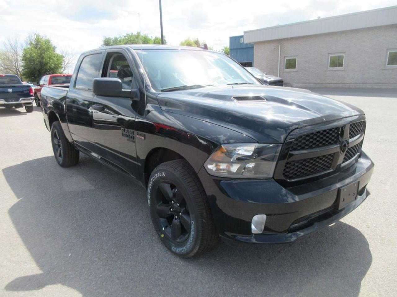2022 RAM 1500 Classic Express Crew Cab Photo