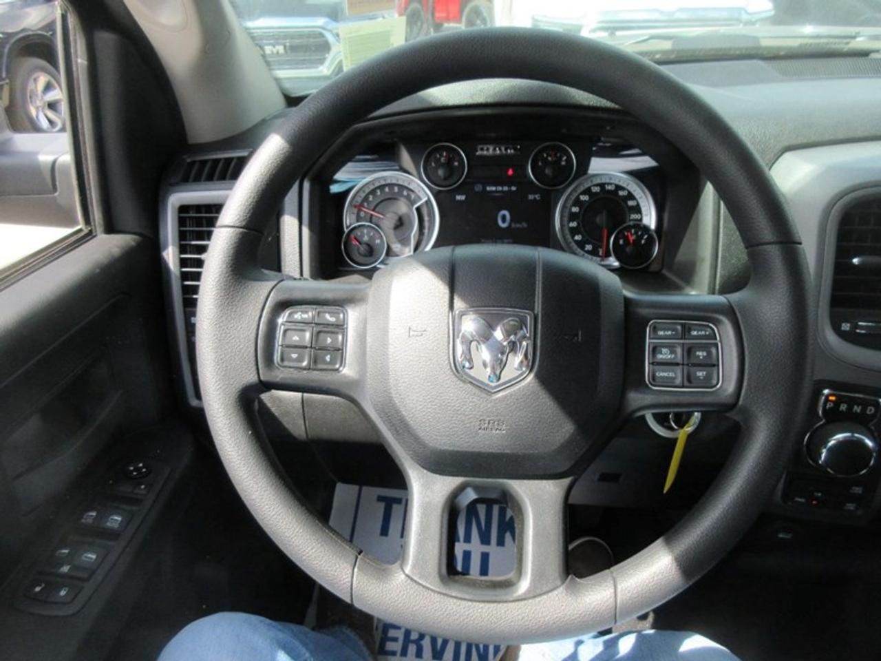 2022 RAM 1500 Classic Express Crew Cab Photo