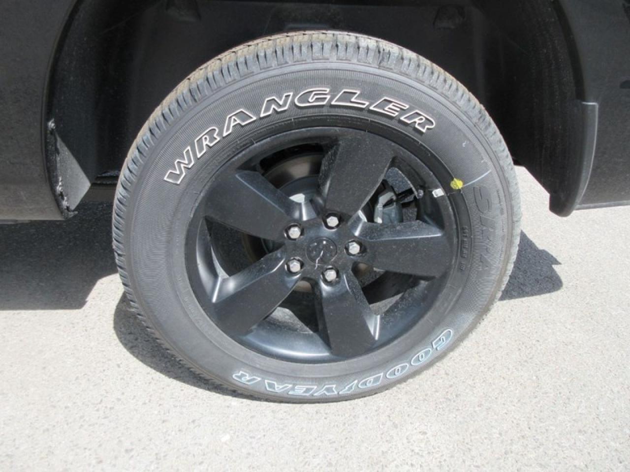 2022 RAM 1500 Classic Express Crew Cab Photo