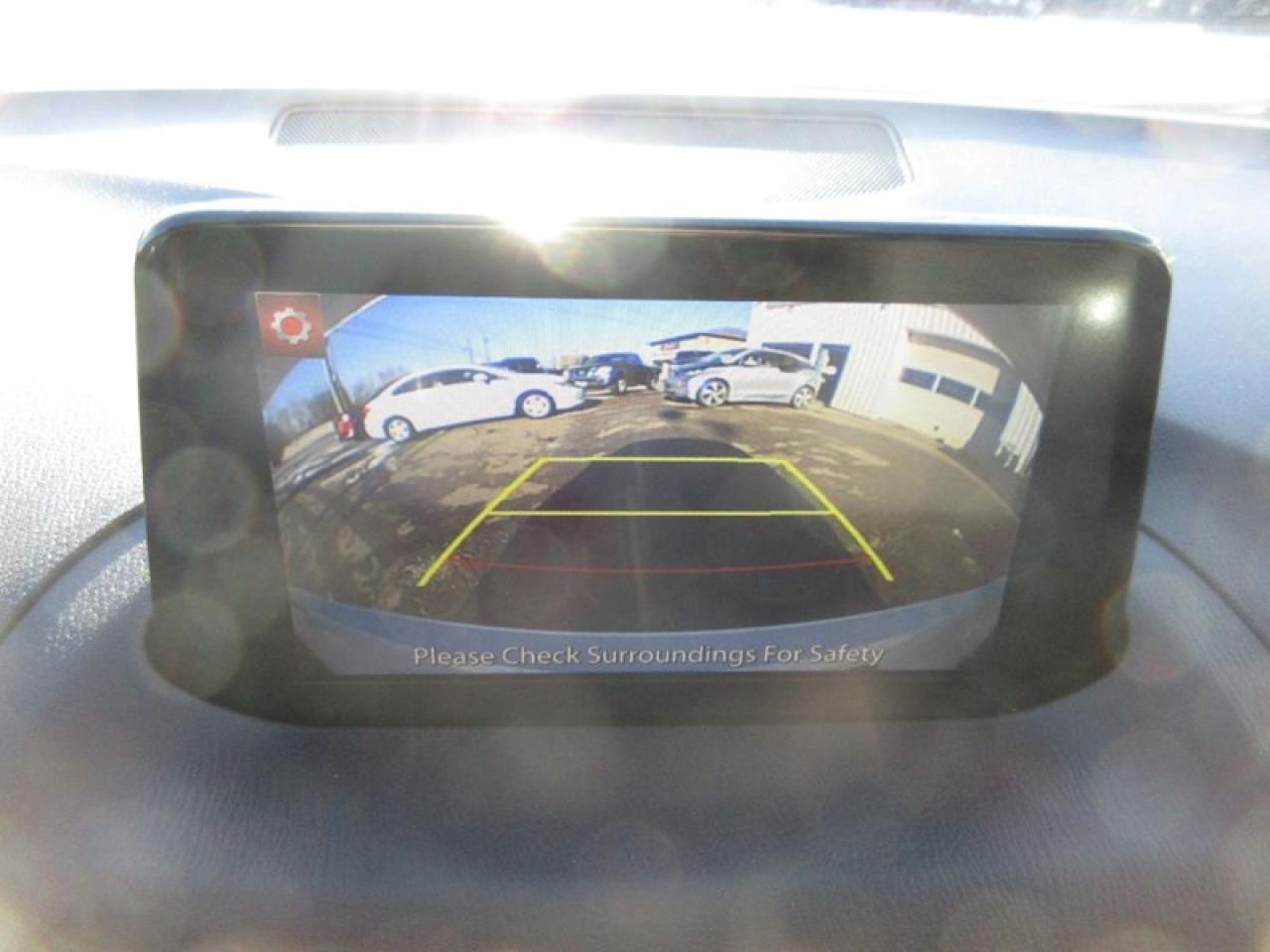 2018 Mazda MAZDA3 i Touring Photo