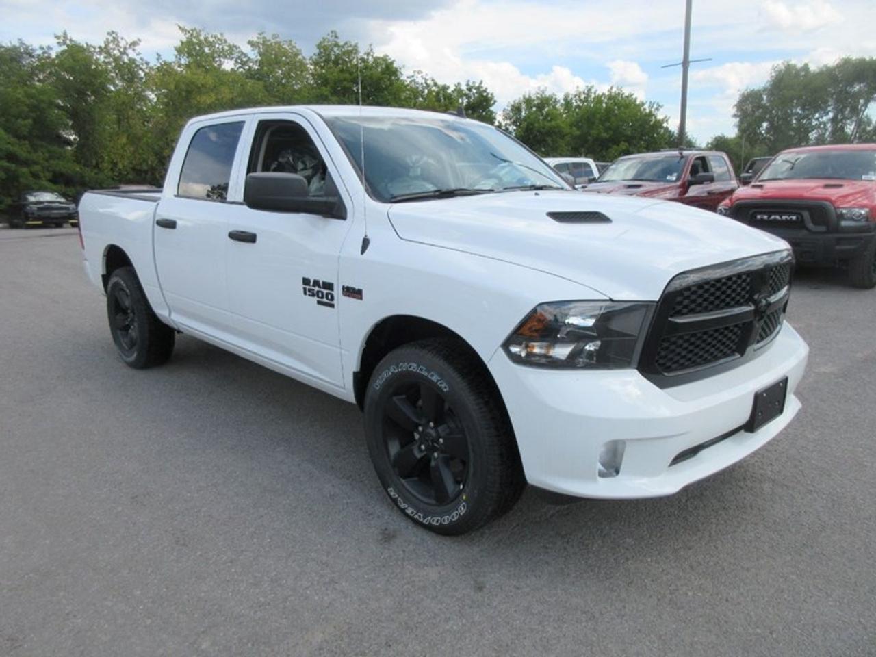 2022 RAM 1500 Classic Express Crew Cab Photo