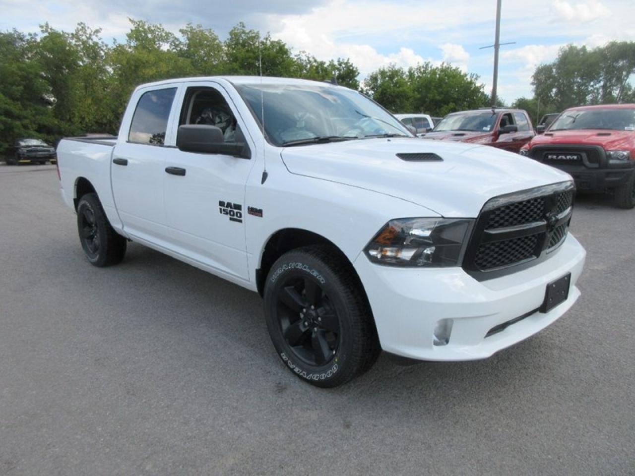 2022 RAM 1500 Classic Express Crew Cab Photo