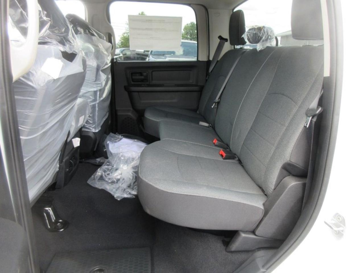 2022 RAM 1500 Classic Express Crew Cab Photo