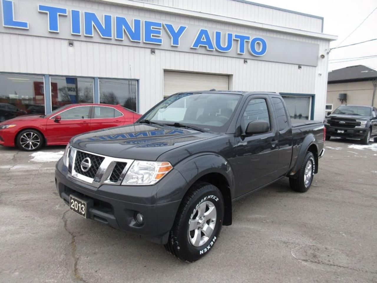 2013 Nissan Frontier SV King Cab V6 Photo2
