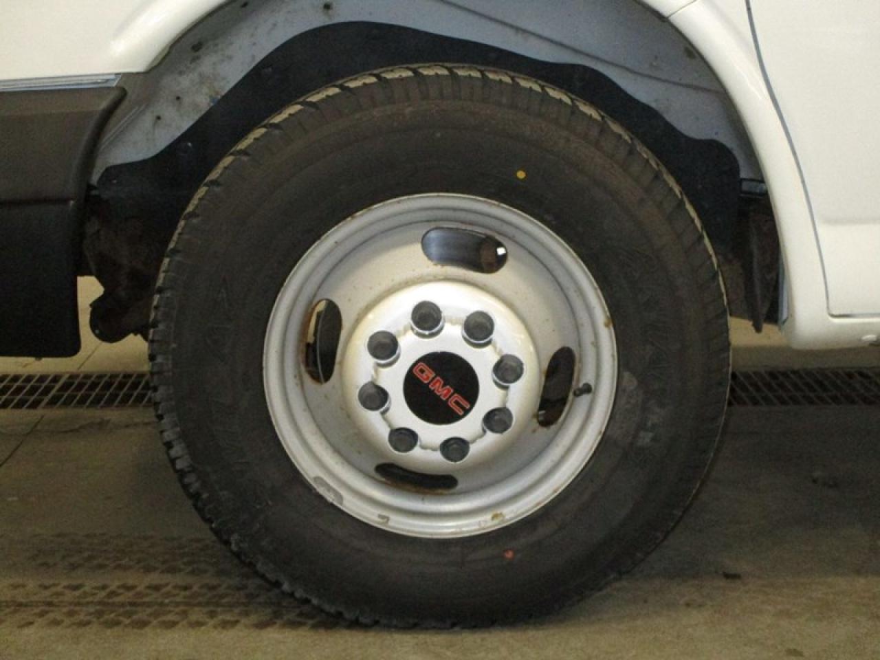 2015 GMC Savana G3500 Photo