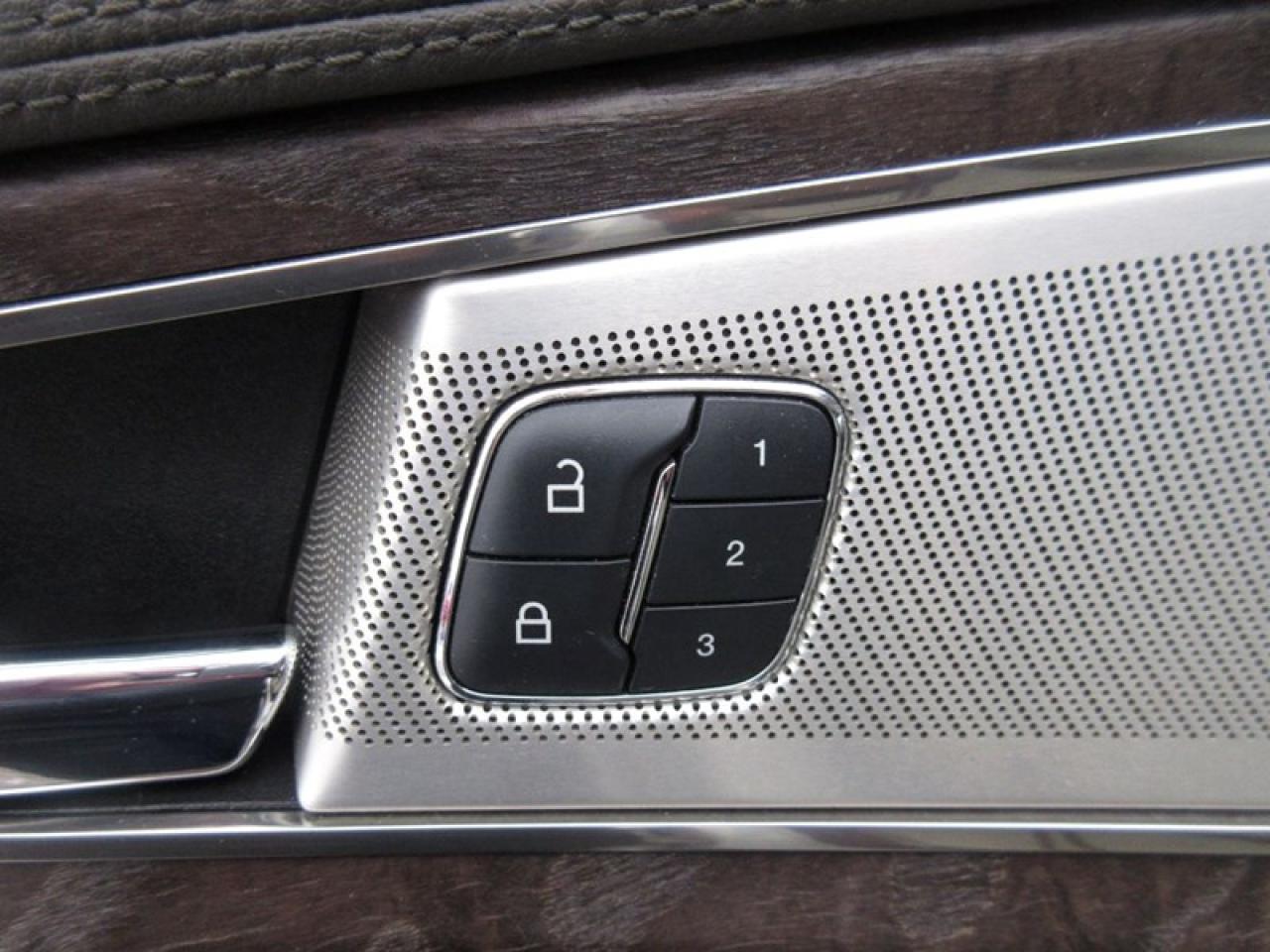 2016 Lincoln MKX Reserve Photo