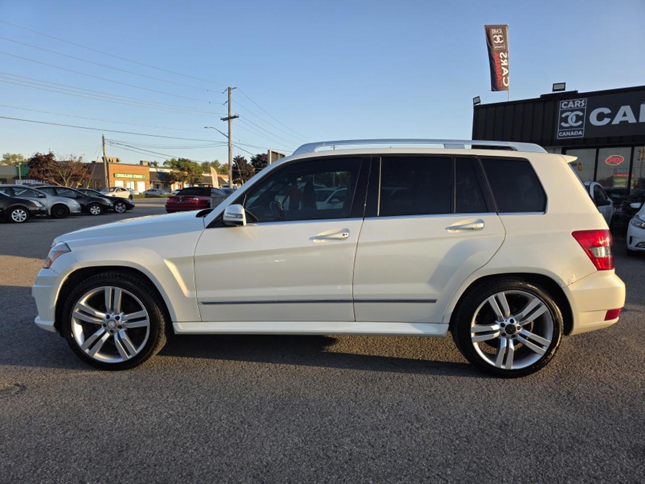 2012 Mercedes-Benz GLK LEATHER | 4-MOTION AWD Photo2