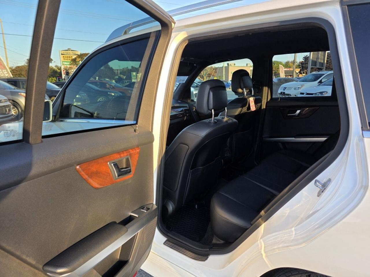 2012 Mercedes-Benz GLK LEATHER | 4-MOTION AWD Photo