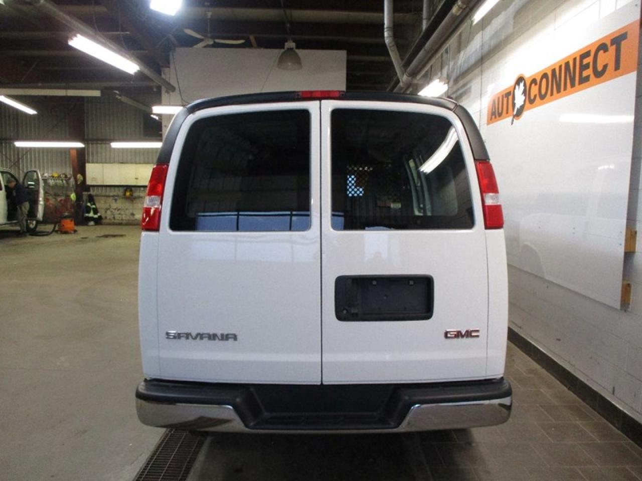 2020 GMC Savana G2500 Photo