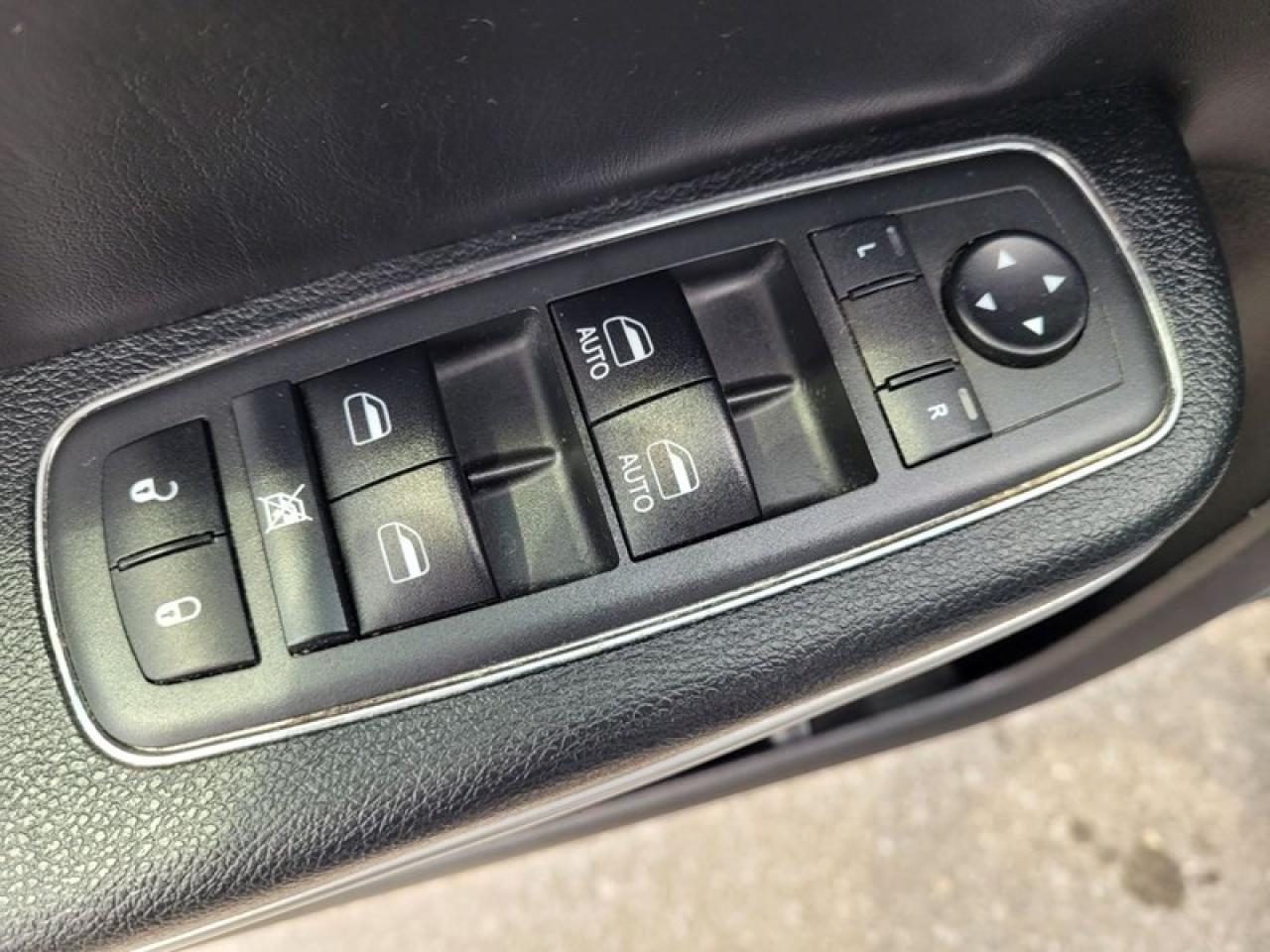 2018 Chrysler 300 S AWD Photo