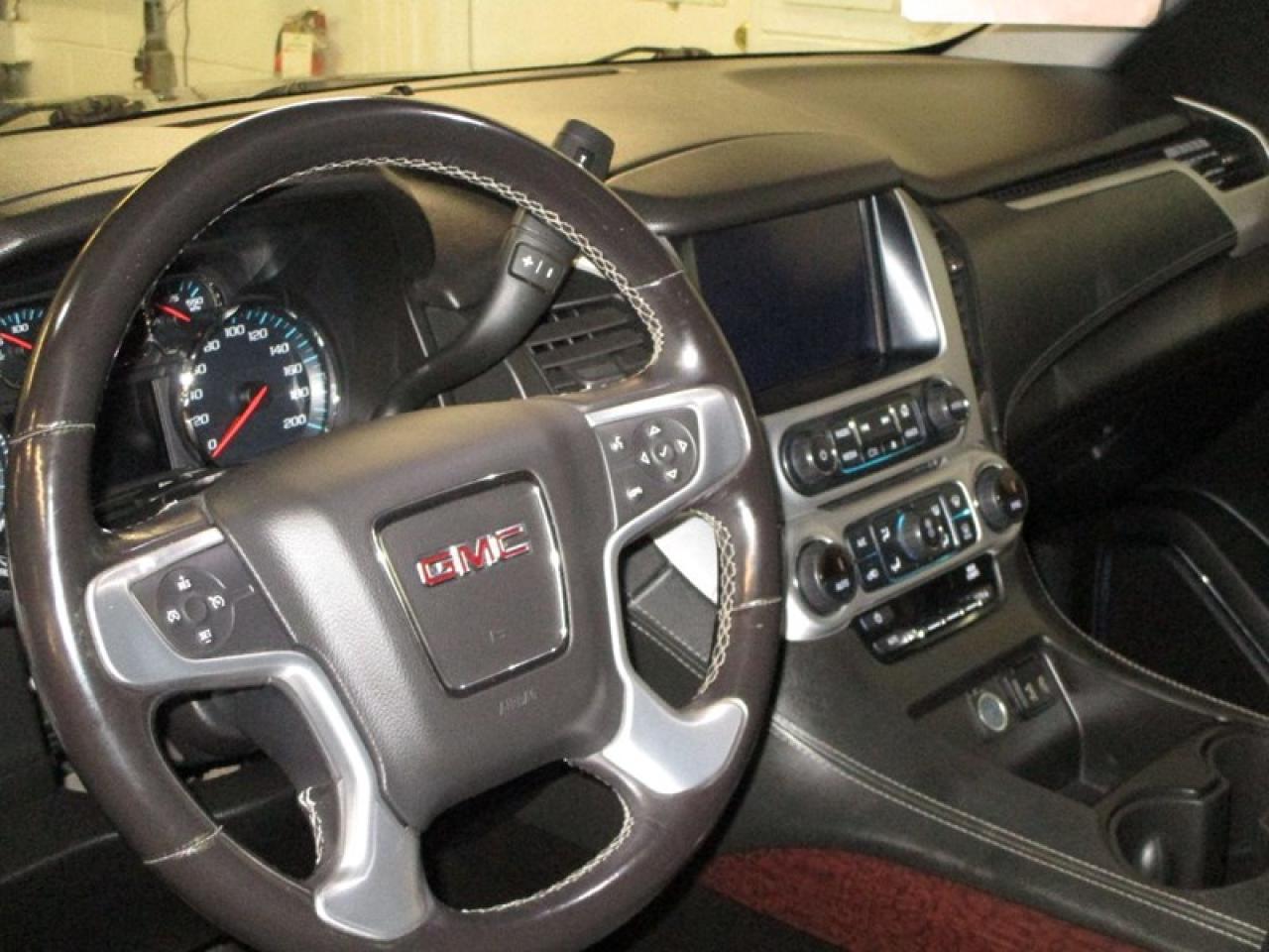 2018 GMC Yukon SLE 4WD Photo