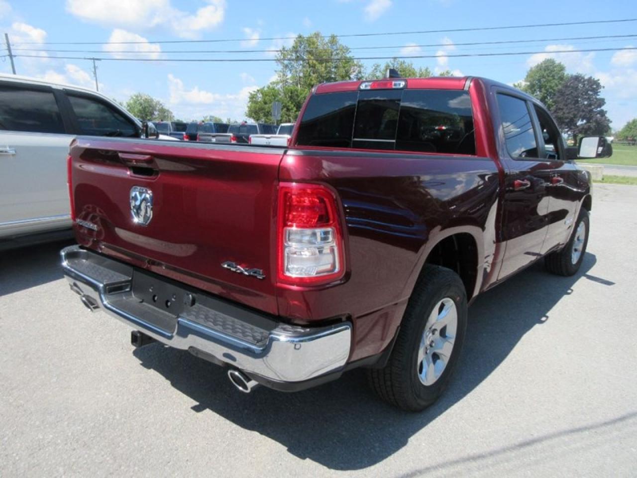 2022 RAM 1500 Crew Cab Big Horn 4X4 Photo2