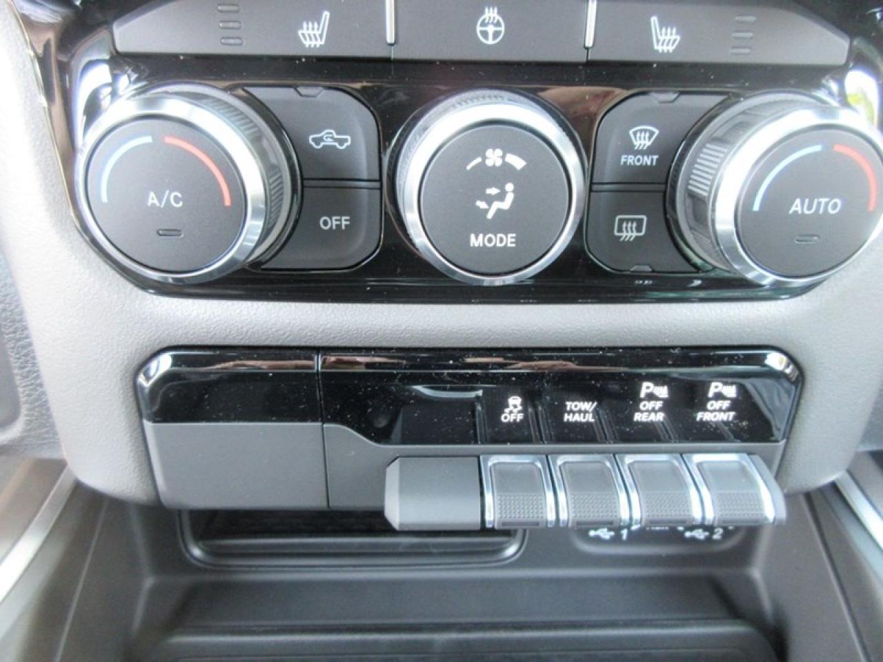 2022 RAM 1500 Crew Cab Big Horn 4X4 Photo