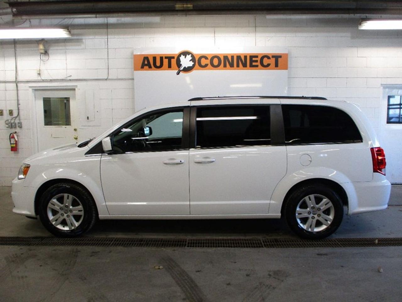 2019 Dodge Grand Caravan Crew Photo5