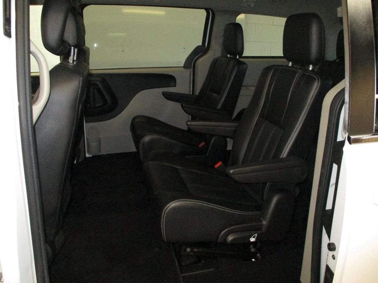 2019 Dodge Grand Caravan Crew Photo
