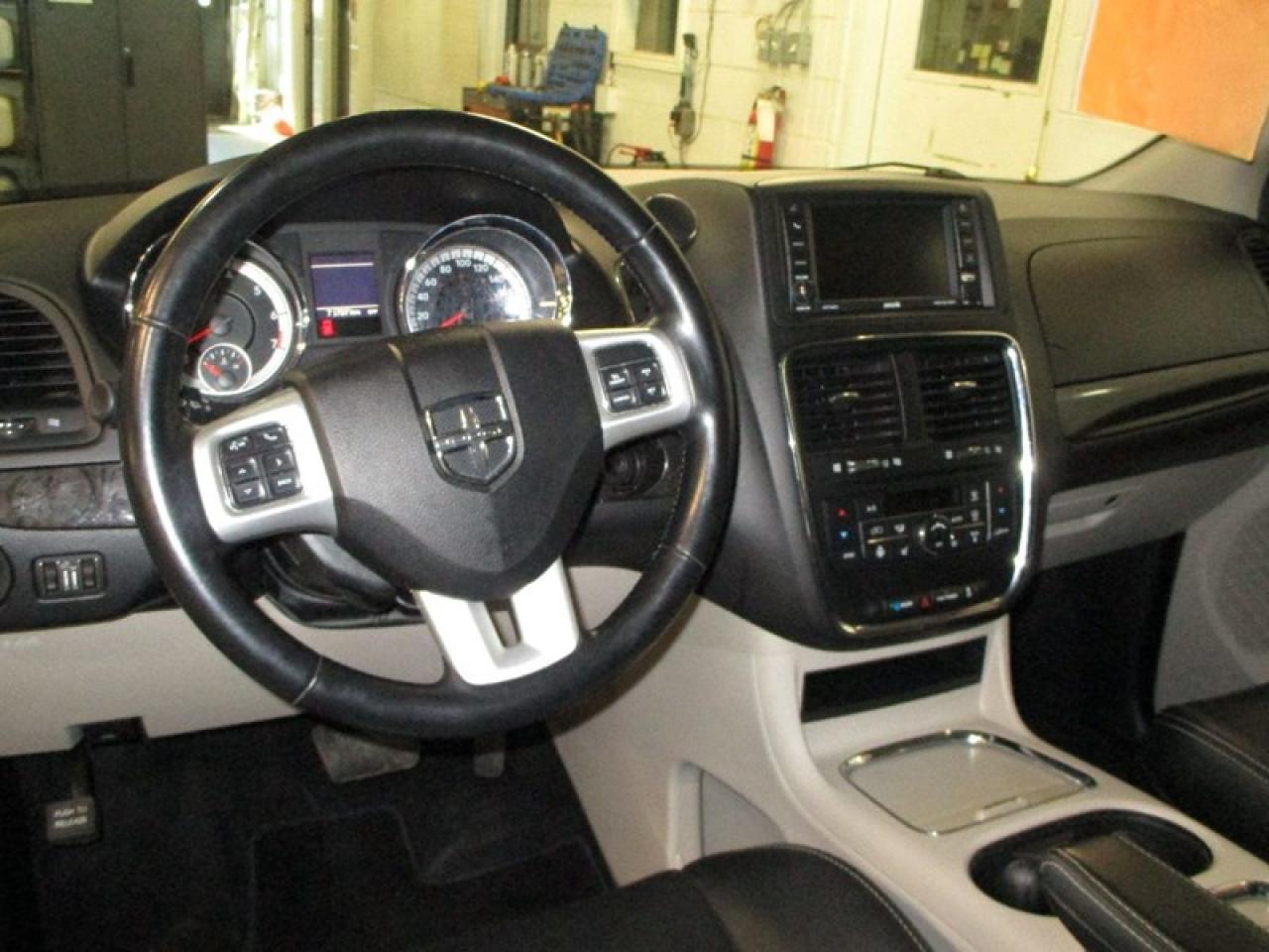 2019 Dodge Grand Caravan Crew Photo