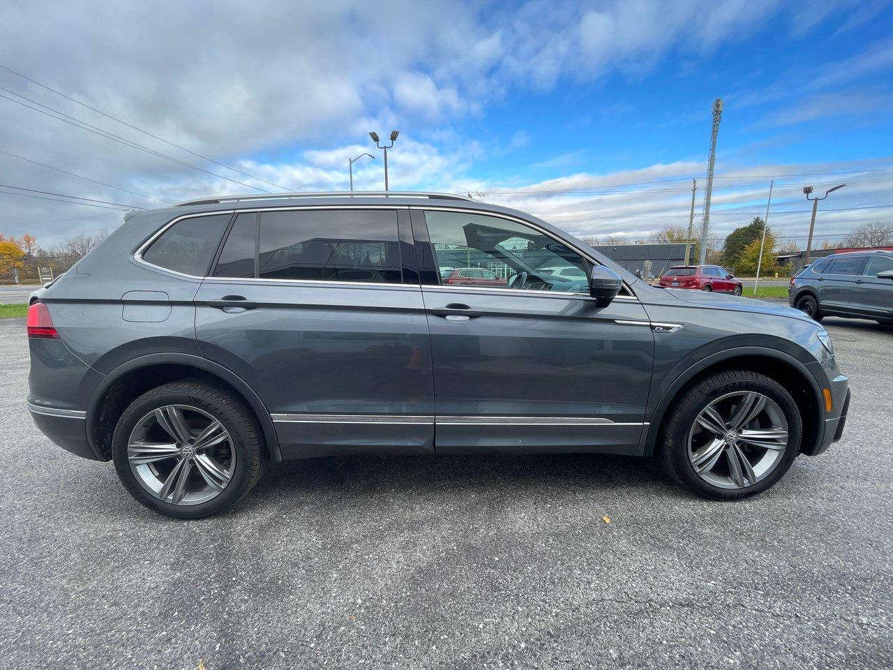 2019 Volkswagen Tiguan Highline 2.0T 8sp at w/Tip 4M Photo
