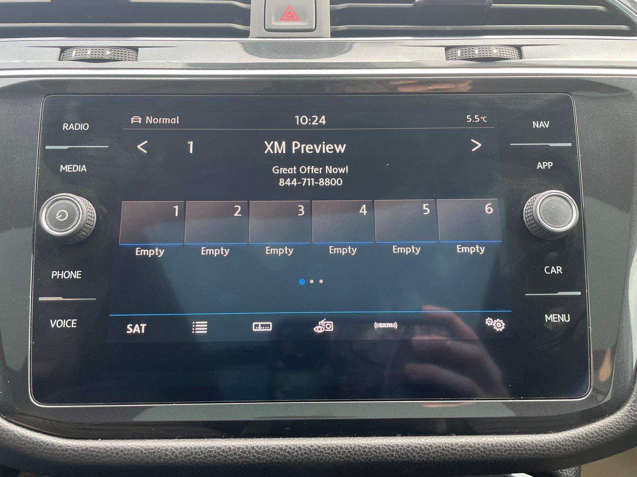 2019 Volkswagen Tiguan Highline 2.0T 8sp at w/Tip 4M Photo