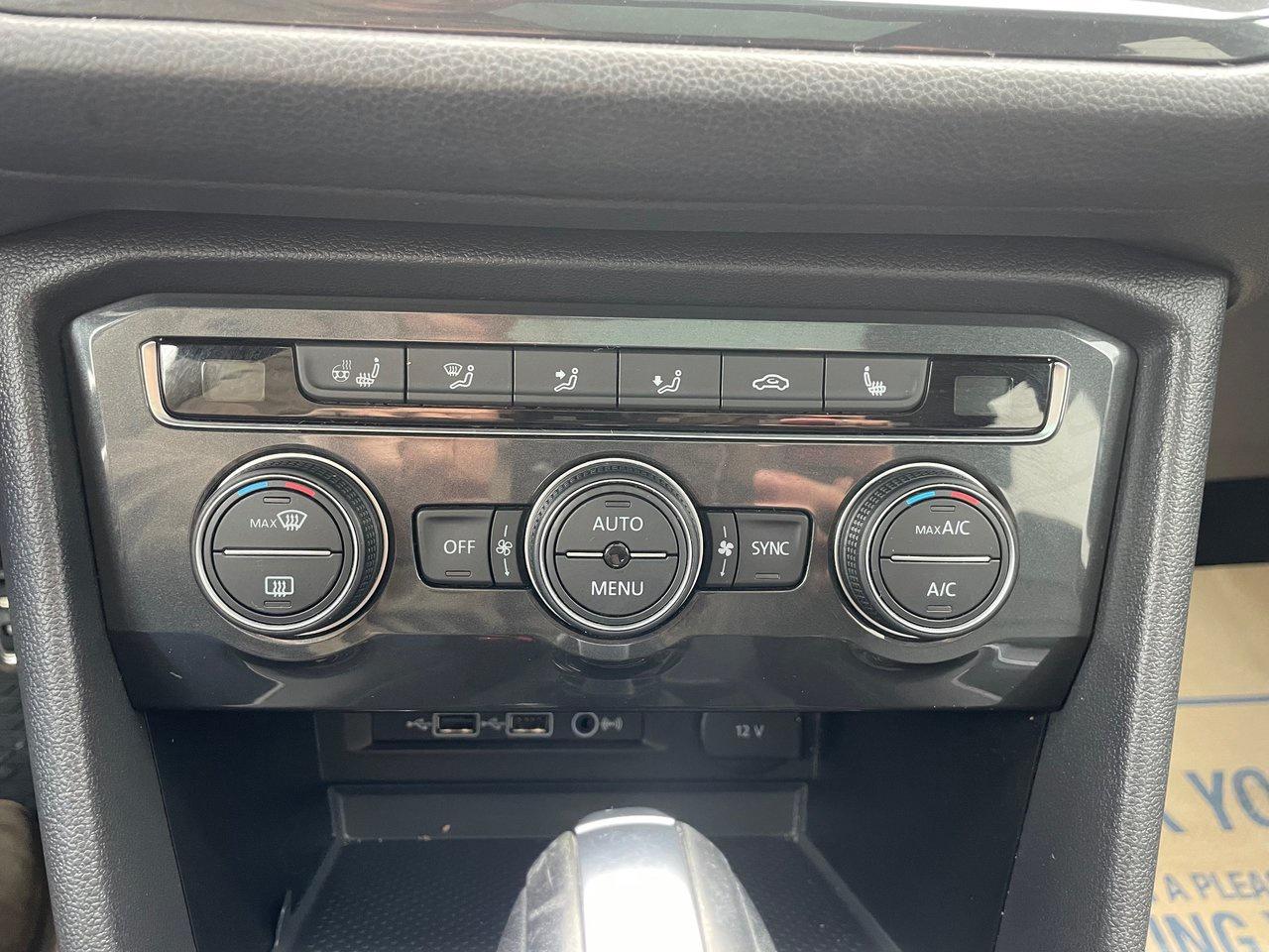 2019 Volkswagen Tiguan Highline 2.0T 8sp at w/Tip 4M Photo