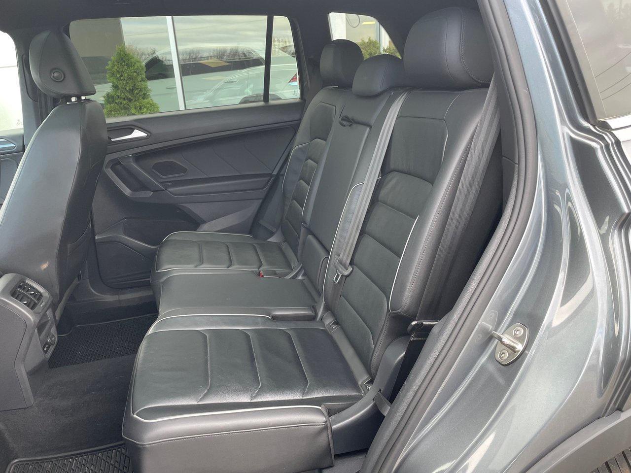 2019 Volkswagen Tiguan Highline 2.0T 8sp at w/Tip 4M Photo