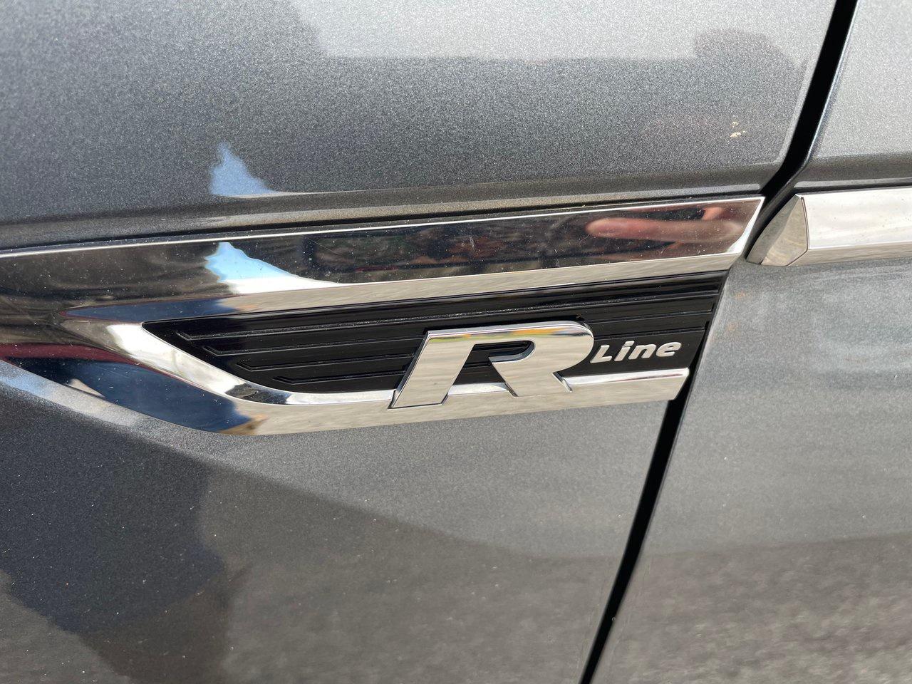 2019 Volkswagen Tiguan Highline 2.0T 8sp at w/Tip 4M Photo