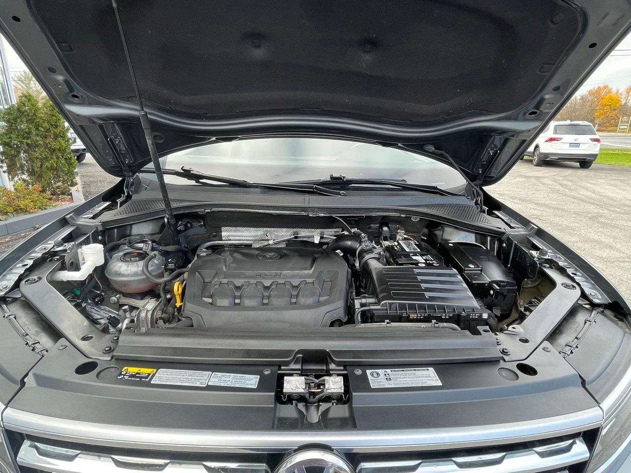 2019 Volkswagen Tiguan Highline 2.0T 8sp at w/Tip 4M Photo