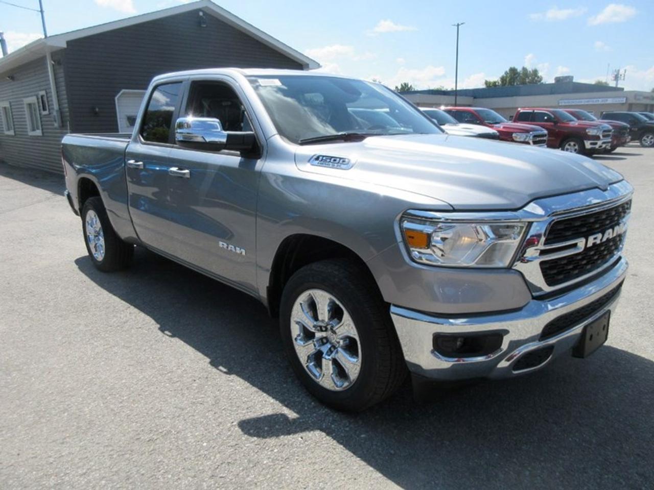 2022 RAM 1500 Crew Cab Big Horn 4X4 Photo3