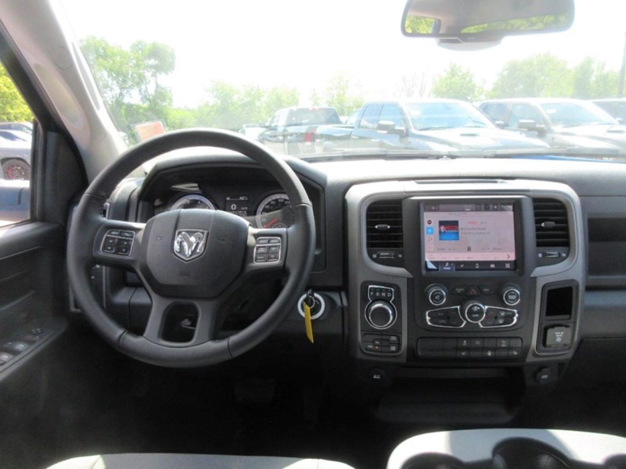 2022 RAM 1500 Classic NIGHT EDITION CREW CAB Photo