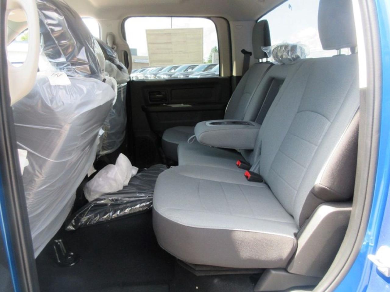 2022 RAM 1500 Classic NIGHT EDITION CREW CAB Photo