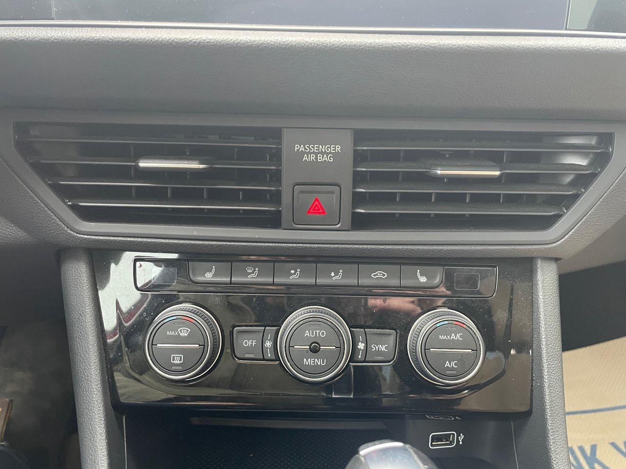 2019 Volkswagen Jetta Highline 1.4T 8sp at w/Tip Photo