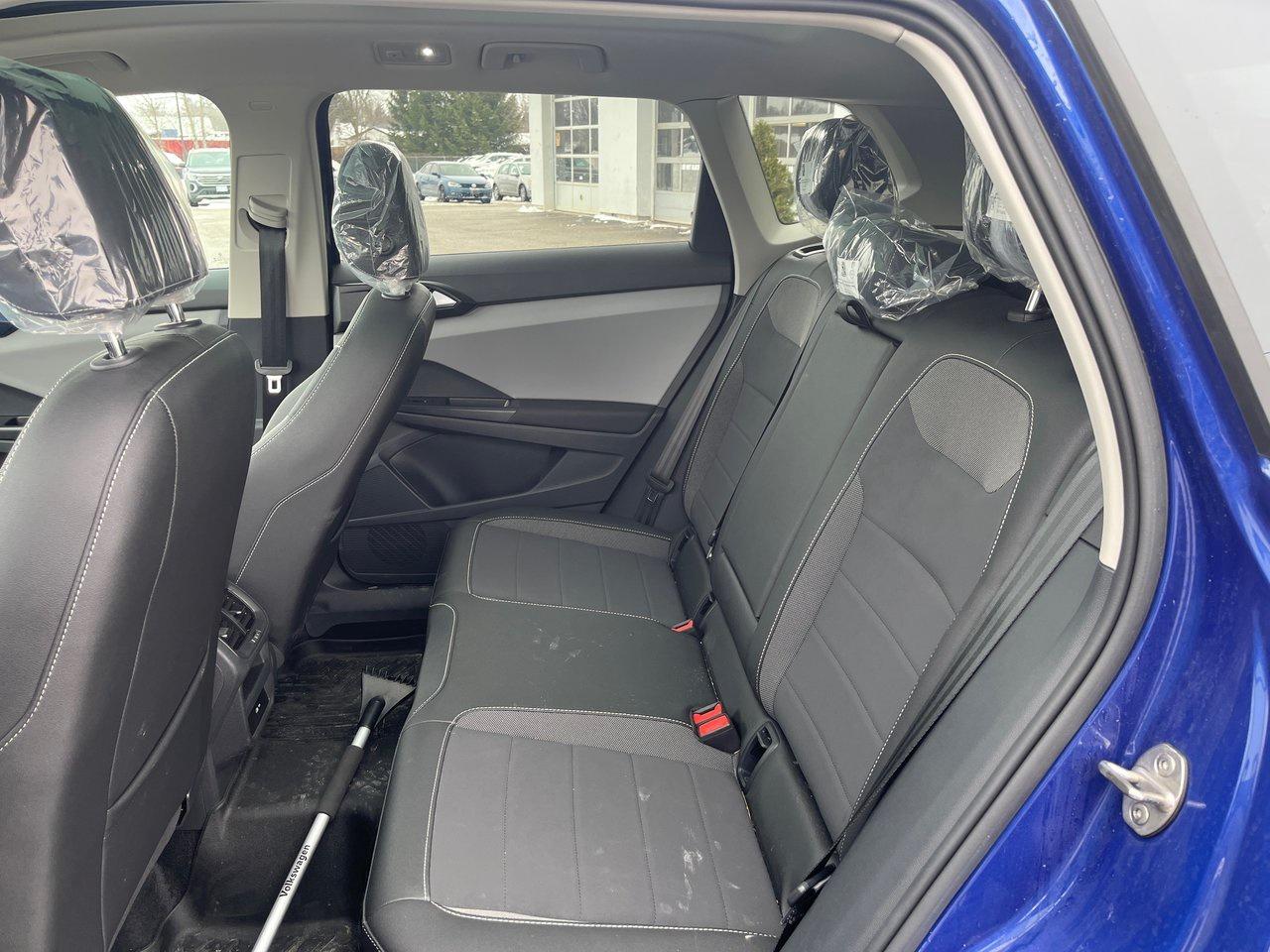 2023 Volkswagen Taos Comfortline 1.5T 8sp w/ Tip FWD Photo