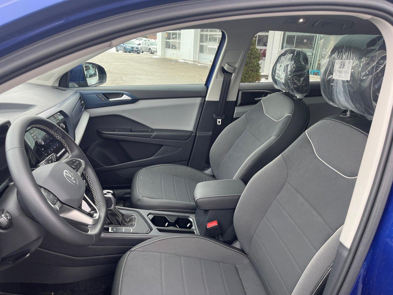 2023 Volkswagen Taos Comfortline 1.5T 8sp w/ Tip FWD Photo