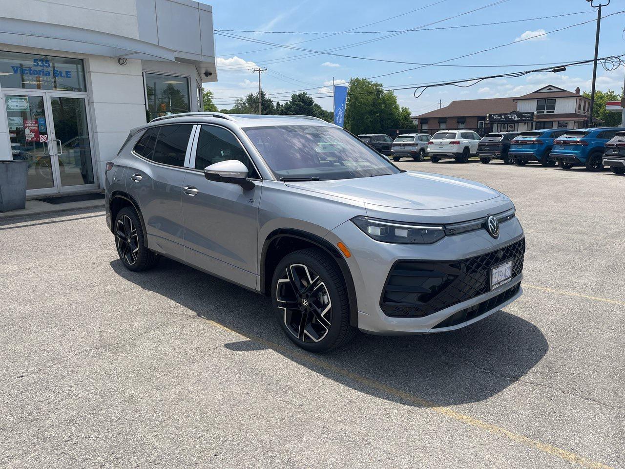 2025 Volkswagen Tiguan HIGHLINE R-LINE 4MOTION Photo