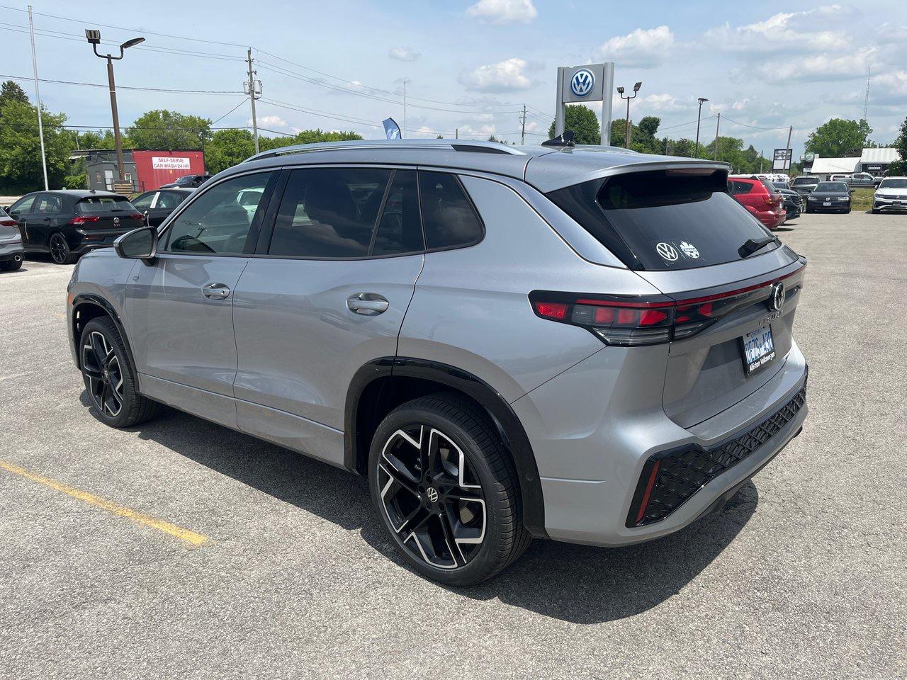 2025 Volkswagen Tiguan HIGHLINE R-LINE 4MOTION Photo