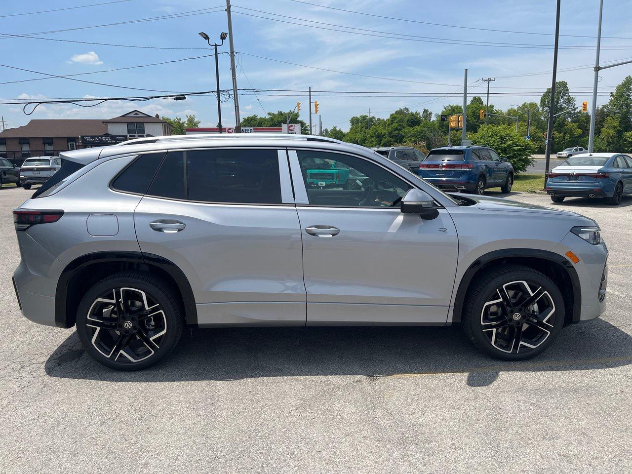 2025 Volkswagen Tiguan HIGHLINE R-LINE 4MOTION Photo