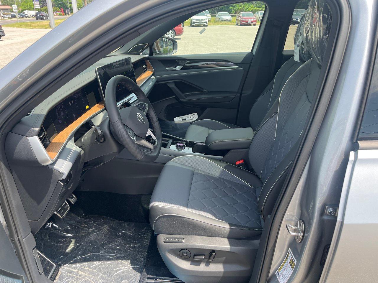 2025 Volkswagen Tiguan HIGHLINE R-LINE 4MOTION Photo