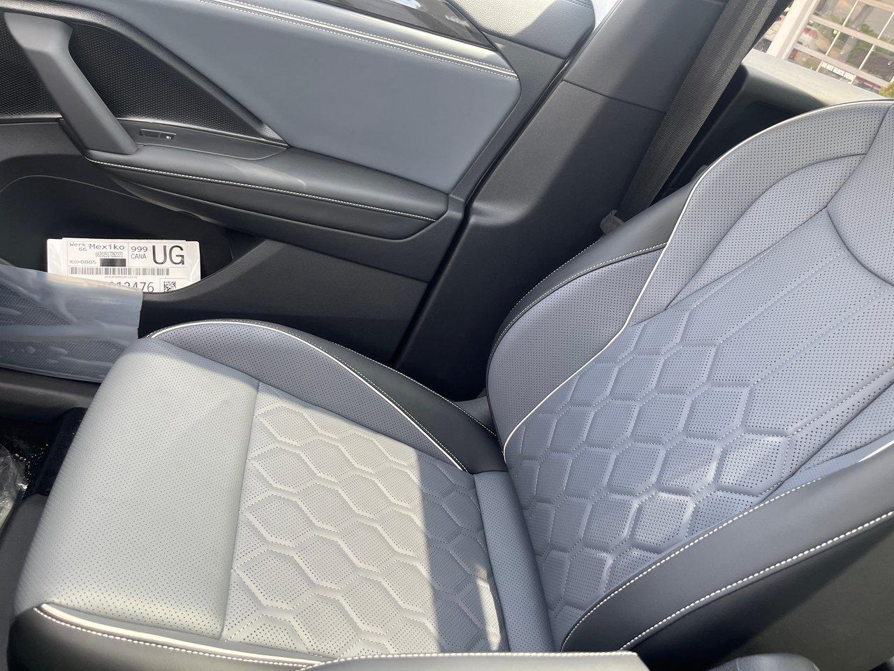 2025 Volkswagen Tiguan HIGHLINE R-LINE 4MOTION Photo