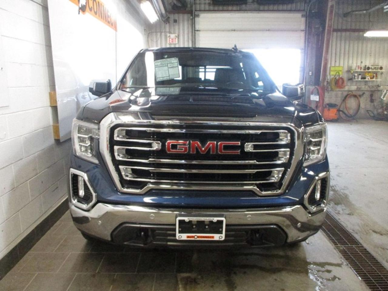 2020 GMC Sierra 1500 SLT  4X4 Photo3