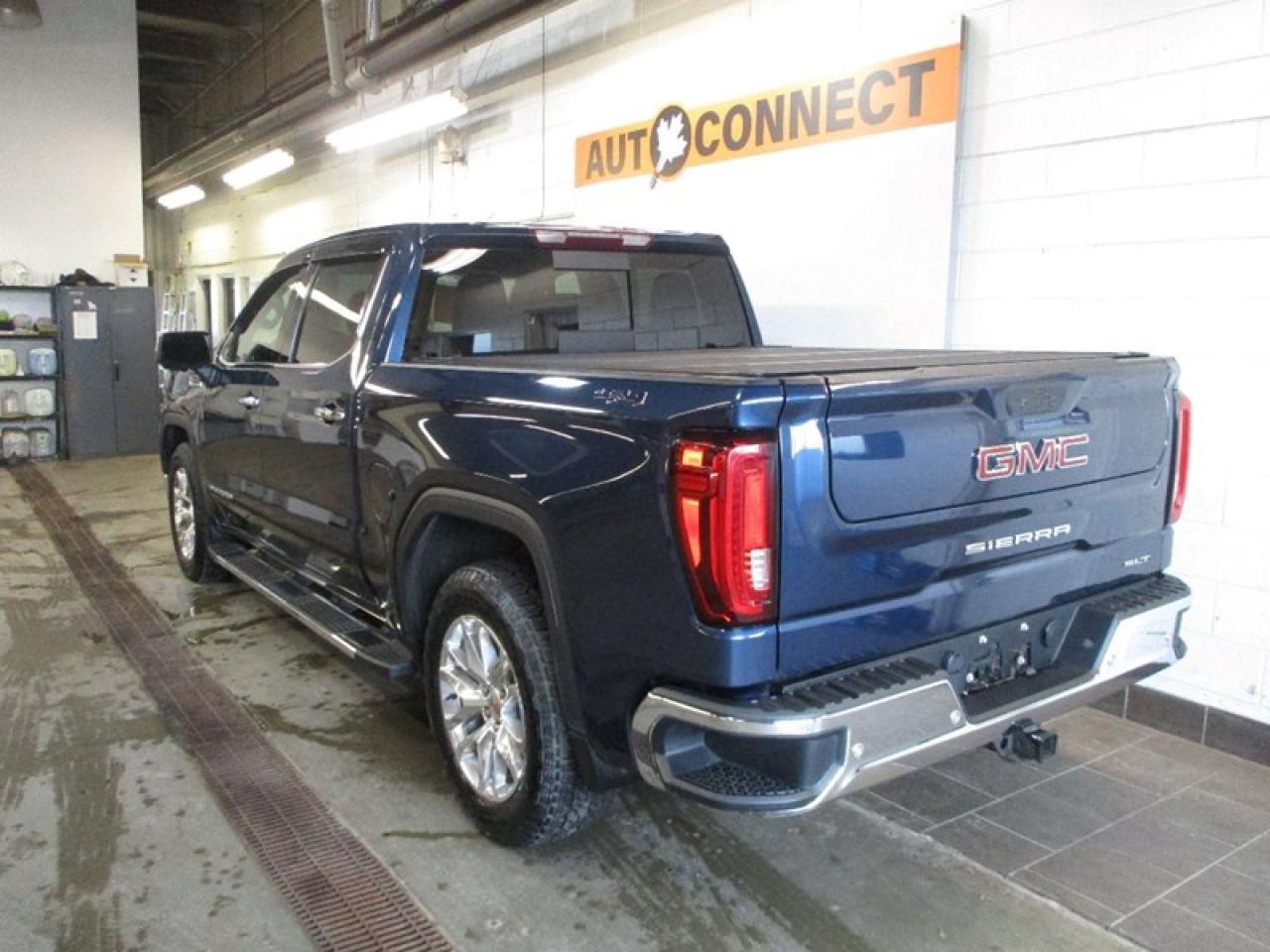 2020 GMC Sierra 1500 SLT  4X4 Photo2