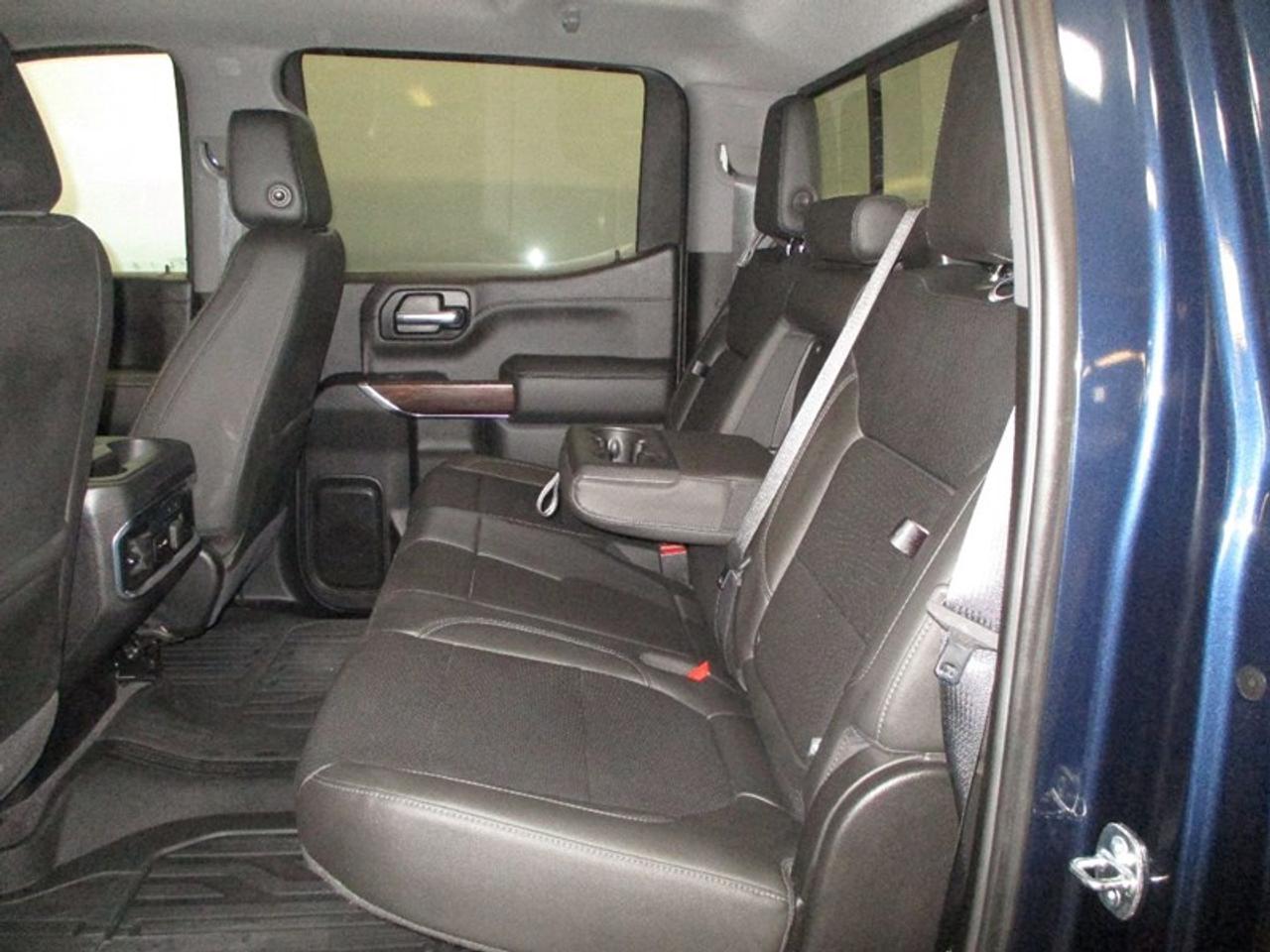 2020 GMC Sierra 1500 SLT  4X4 Photo