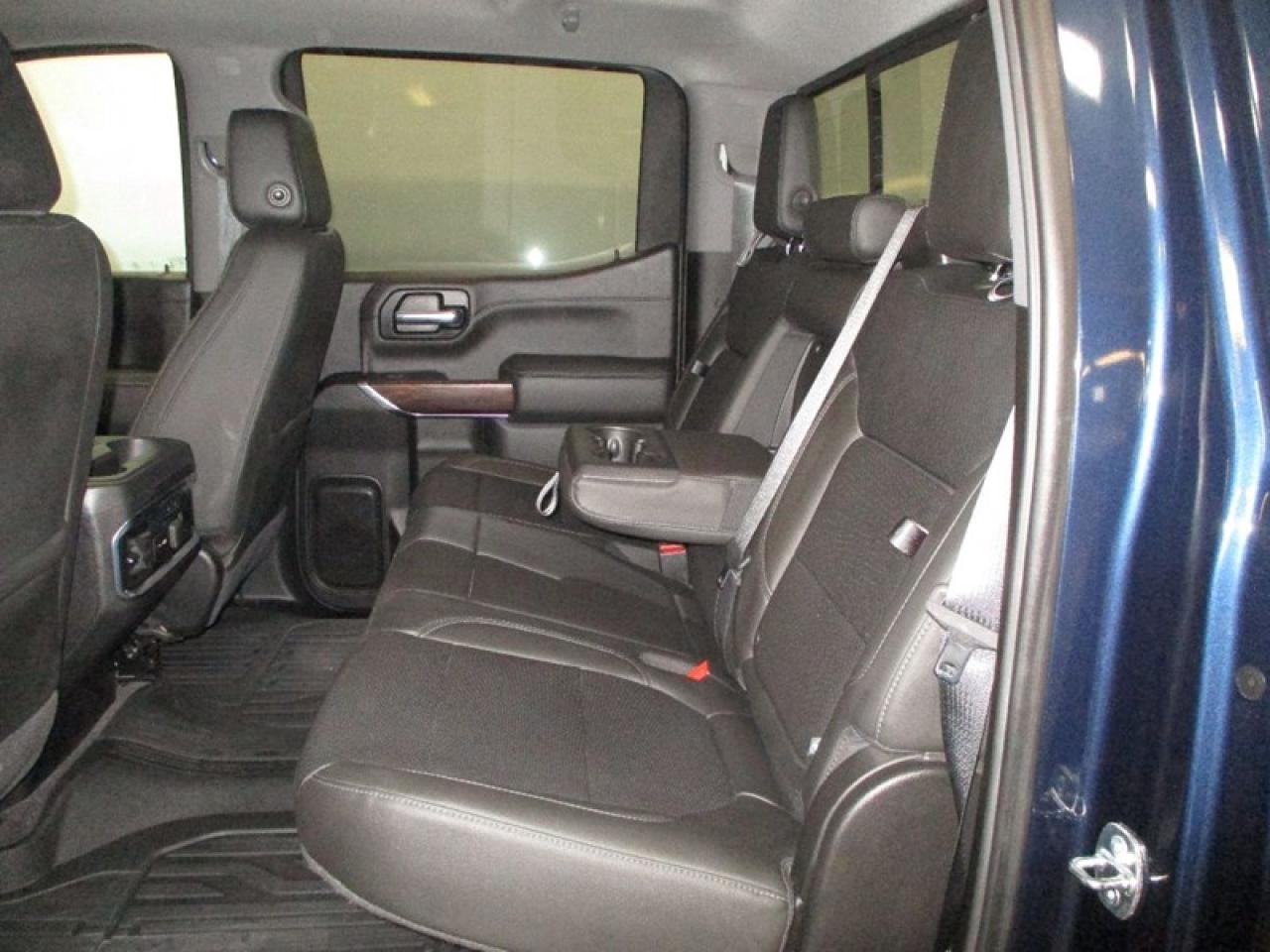 2020 GMC Sierra 1500 SLT  4X4 Photo