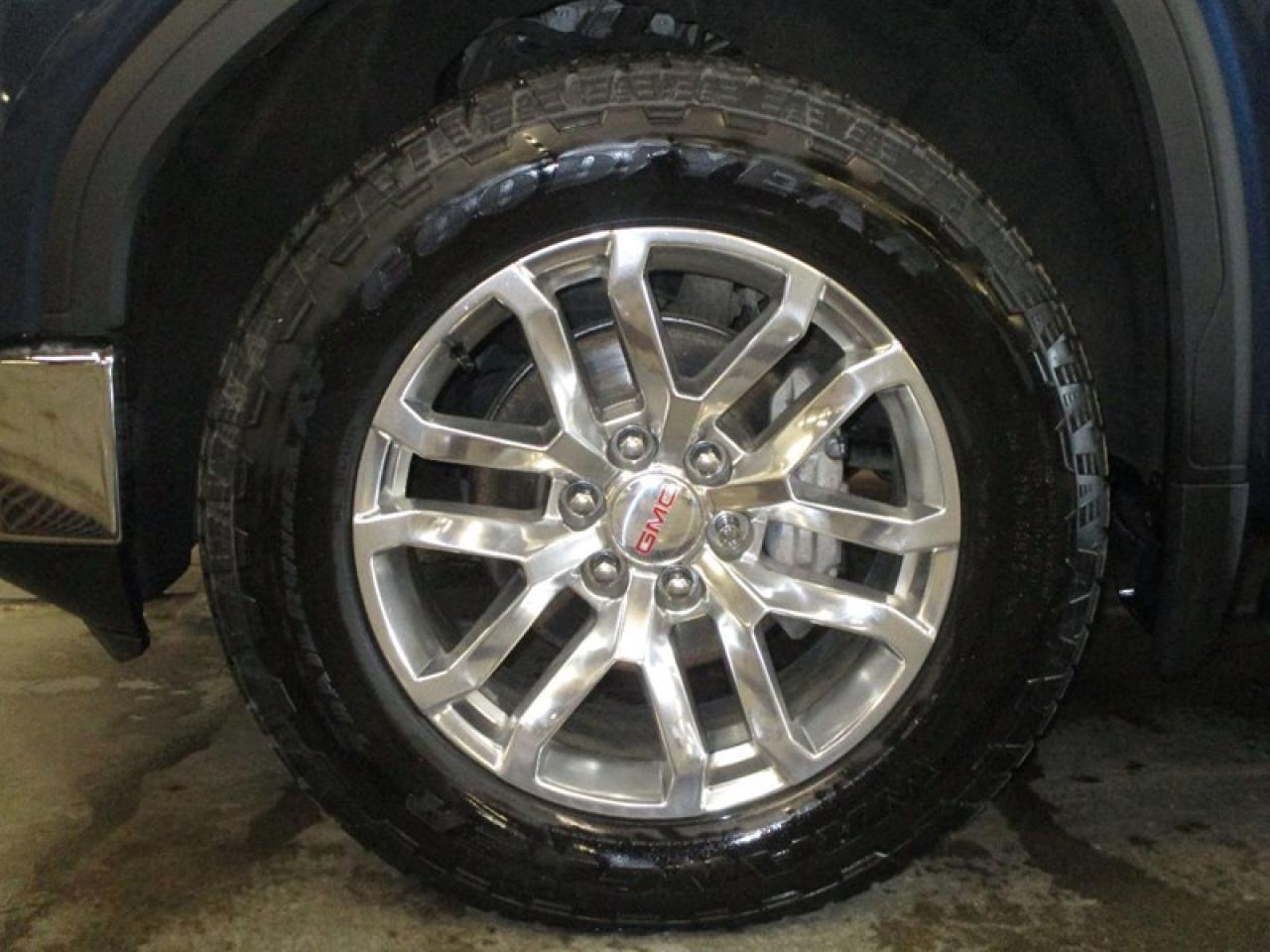 2020 GMC Sierra 1500 SLT  4X4 Photo