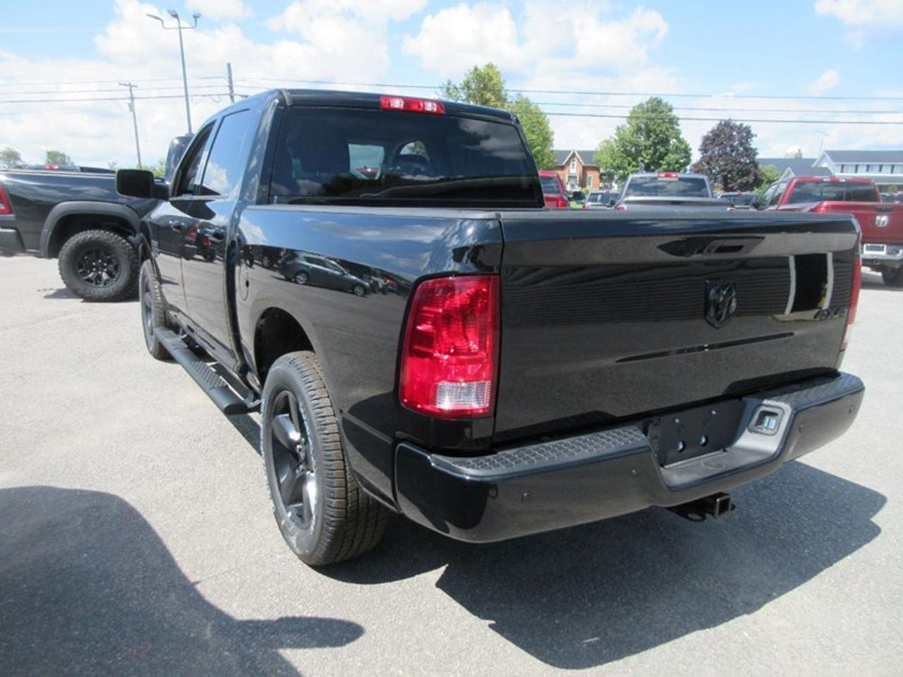 2022 RAM 1500 Classic SLT  Crew Cab Photo1