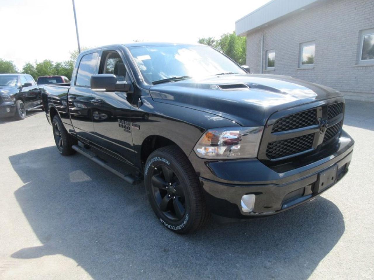 2022 RAM 1500 Classic SLT  Crew Cab Photo3