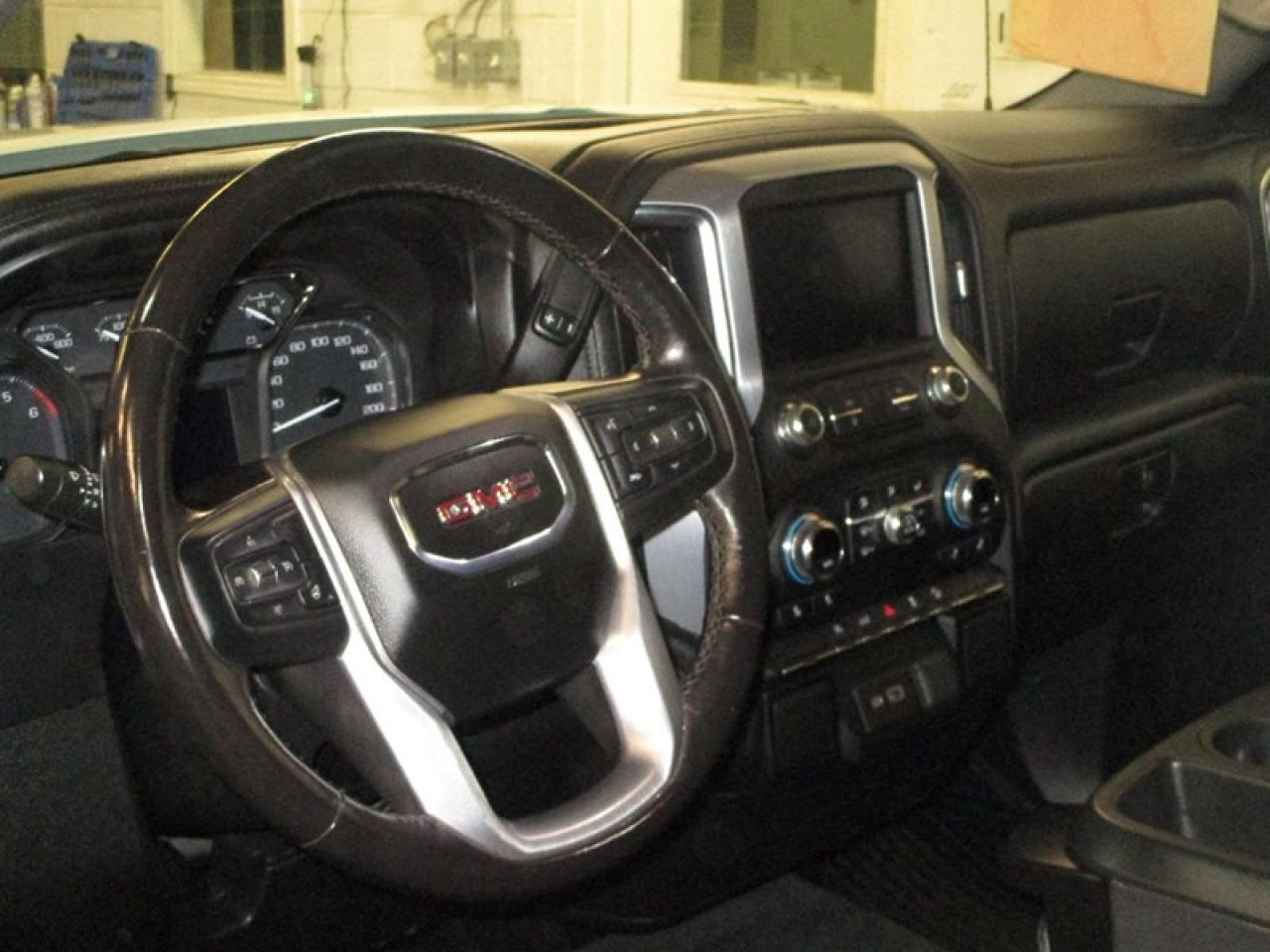 2021 GMC Sierra 1500 SLE CREW CAB Photo