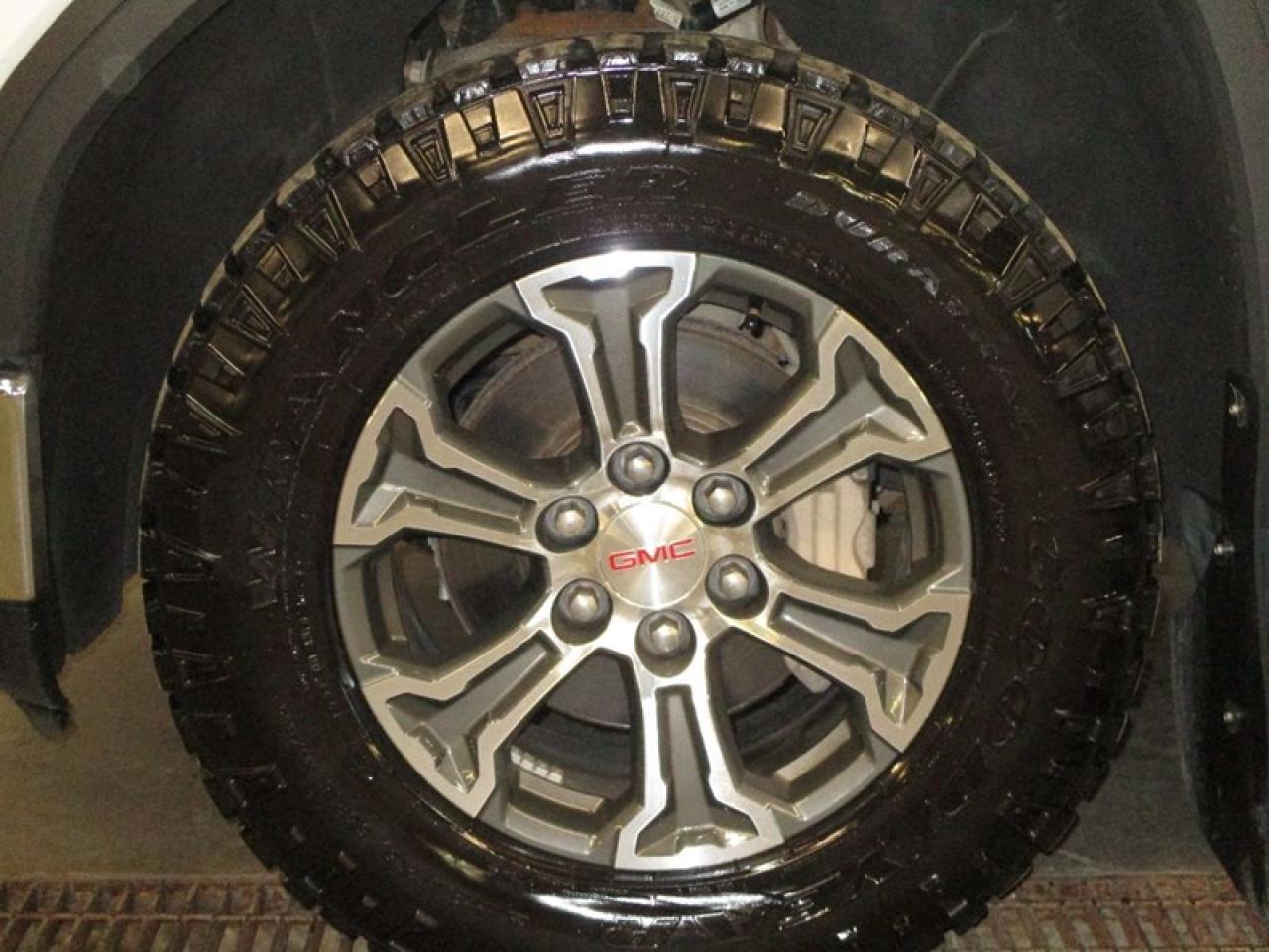 2021 GMC Sierra 1500 SLE CREW CAB Photo