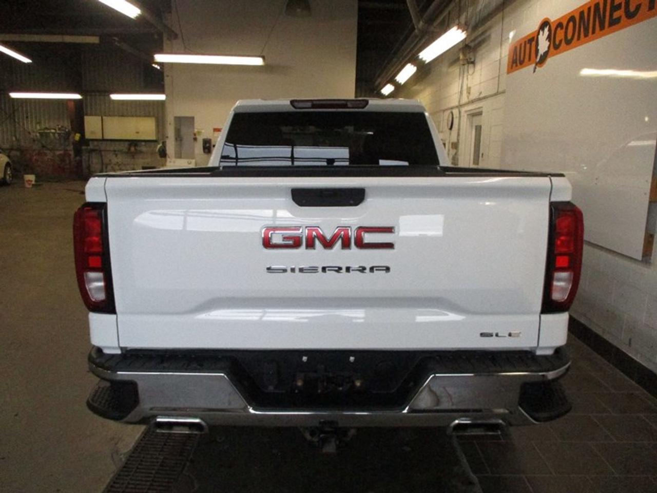 2021 GMC Sierra 1500 SLE CREW CAB Photo