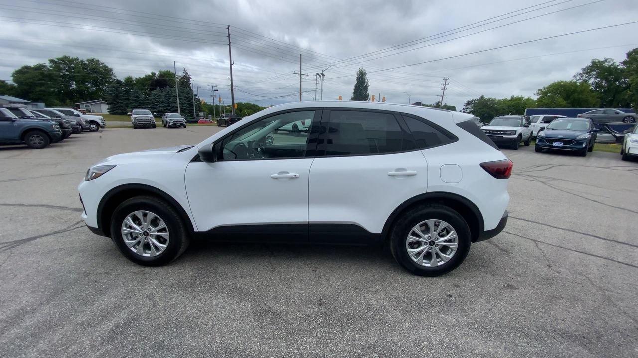 2025 Ford Escape Active Photo4