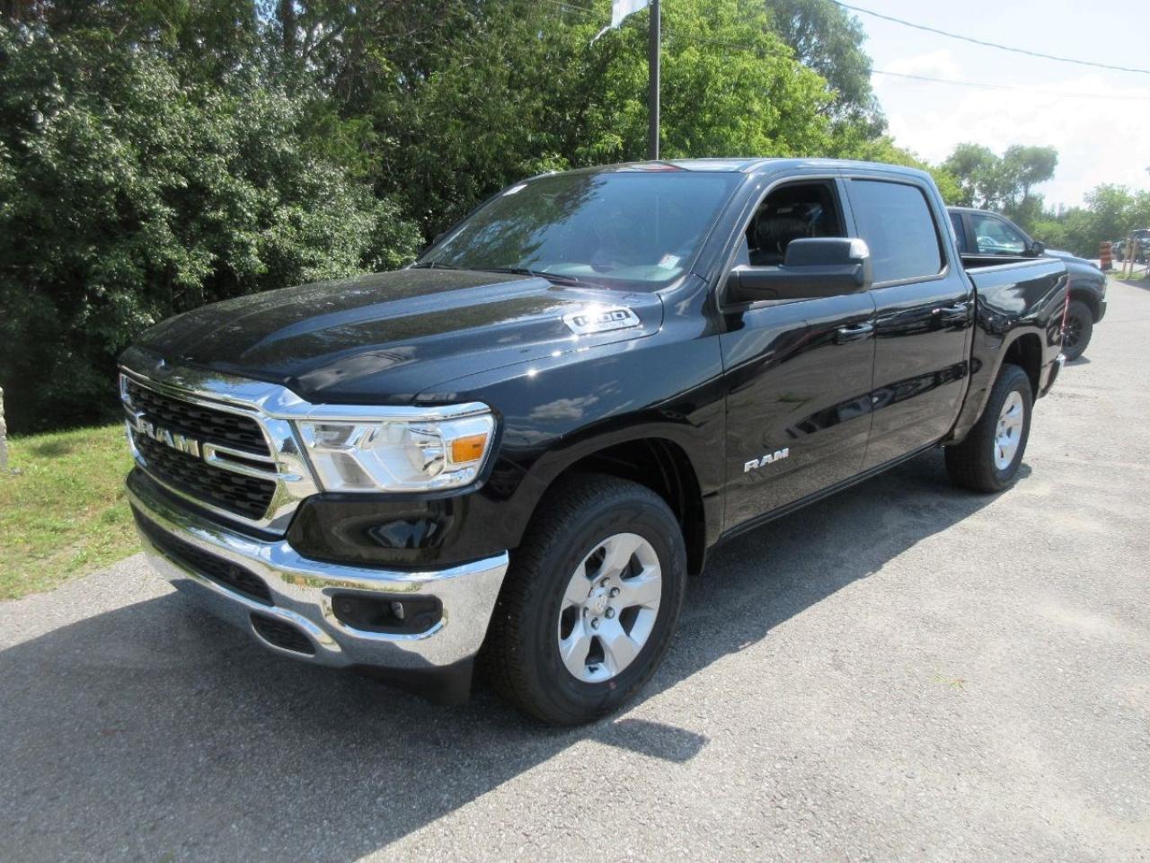 2022 RAM 1500 Crew Cab Big Horn 4X4 Photo0